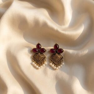 Vintage Stone Pearl Stud Earrings