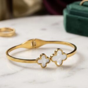 Clover Gold Bracelet