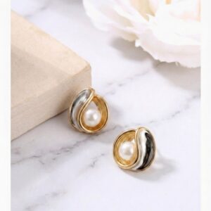 Knot Pearl Earring