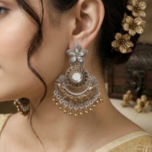 Sunheri Chand Earings