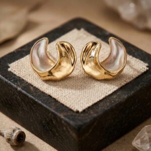 Ivory Curve Stud Earrings