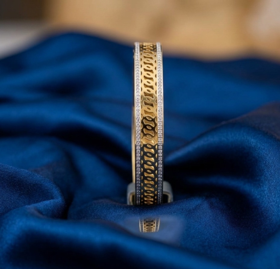 Royal Filigree Bangle Bracelet - Image 3