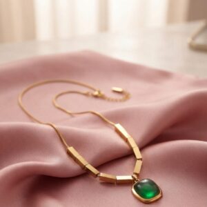 Emerald Luxe Pendant Necklace